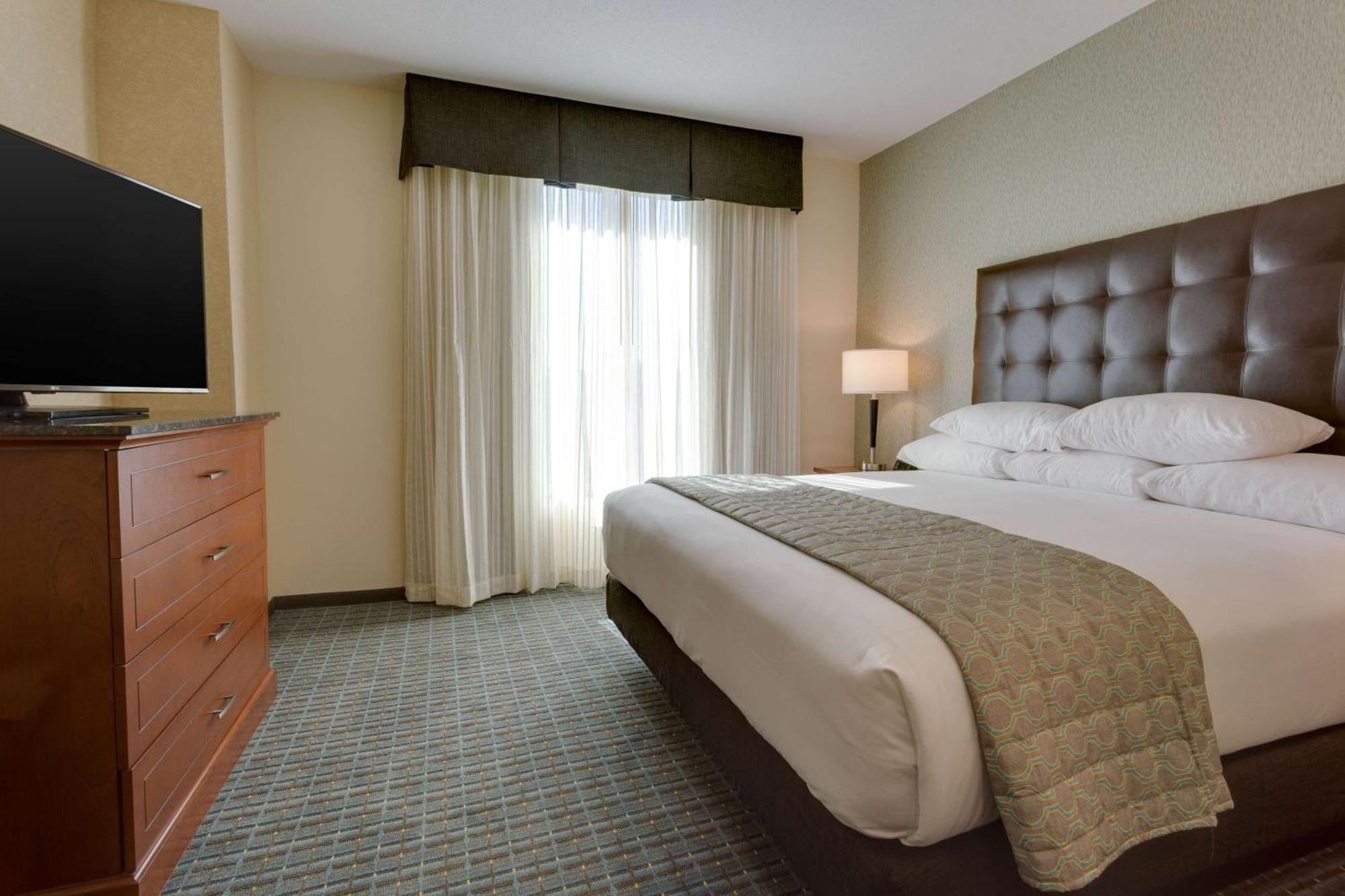 Drury Inn & Suites Ґейнсвілл Екстер'єр фото